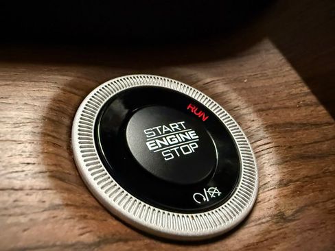 Used 2022 Jeep Grand Cherokee Summit image 25