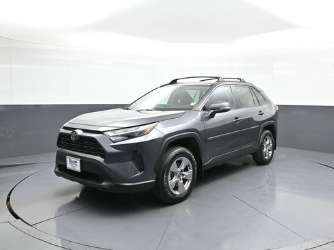 Used 2023 Toyota RAV4 XLE AWD/4WD image 1