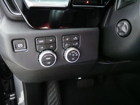 Used 2026 GMC Sierra 1500 SLT w/ SLT Premium Plus Package AWD/4WD image 26