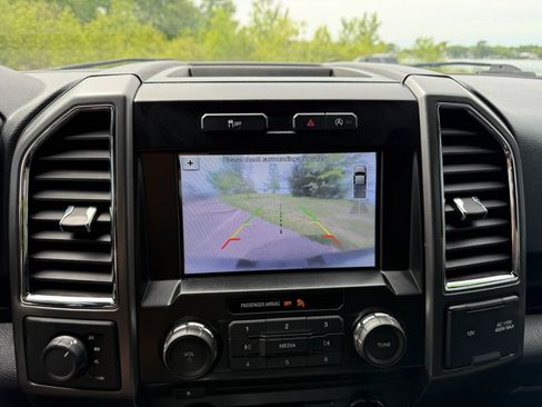 Used 2017 Ford F150 XLT w/ Equipment Group 302A Luxury AWD/4WD image 17