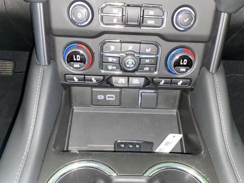 Used 2023 Chevrolet Tahoe LT AWD/4WD image 34