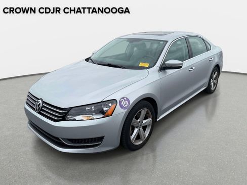 Used 2012 Volkswagen Passat 2.5 SE image 1