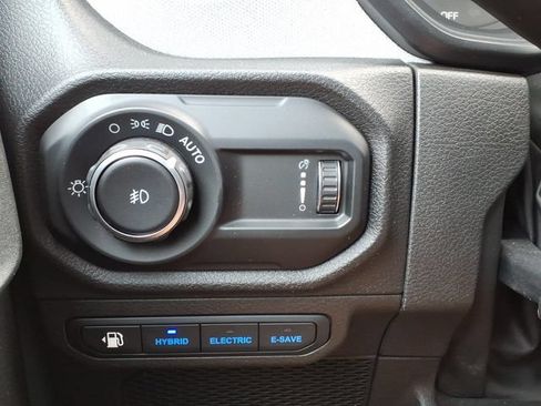 Used 2024 Jeep Wrangler Unlimited AWD/4WD image 23