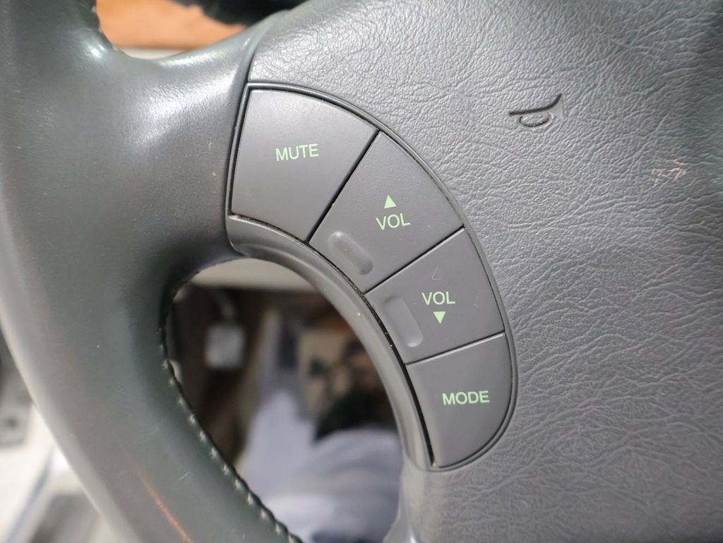 Used 2006 Kia Amanti FWD image 32