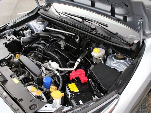 Used 2024 Subaru Crosstrek 2.0i Premium image 33