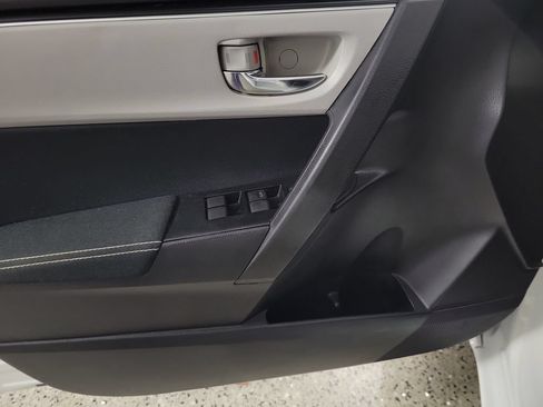 Used 2017 Toyota Corolla LE FWD image 20