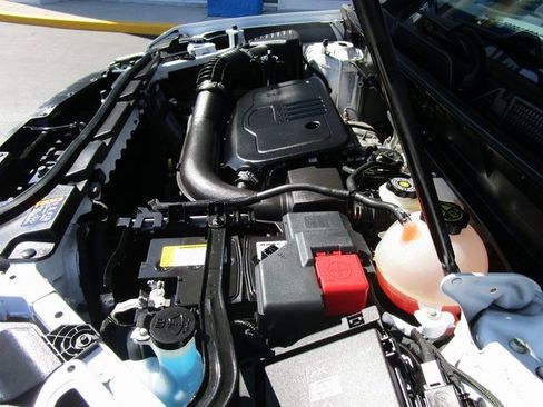 Certified 2023 GMC Acadia SLE w/ Driver Convenience Package image 37