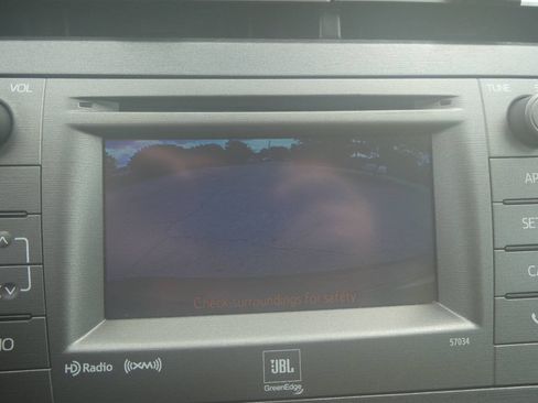 Used 2015 Toyota Prius Four FWD image 18