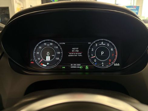 Used 2020 Jaguar E-PACE R-Dynamic HSE image 21