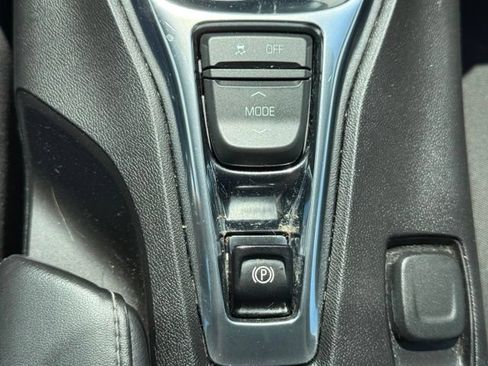 Used 2018 Chevrolet Camaro LT w/ Technology Package RWD image 19