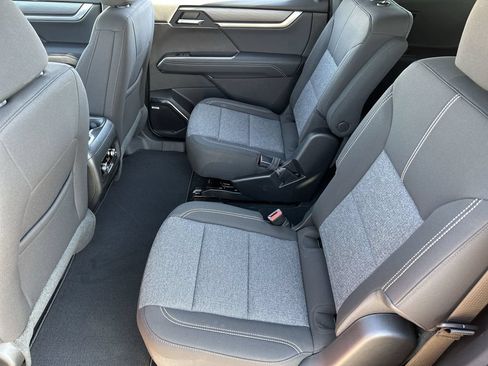 New 2026 GMC Acadia Elevation FWD image 25