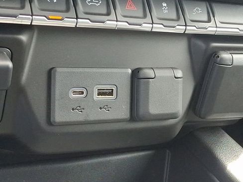 Used 2020 Chevrolet Silverado 1500 RST image 22