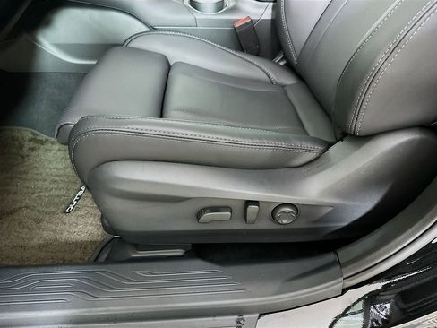 Used 2025 Subaru Outback Limited w/ Popular Package #2 image 9