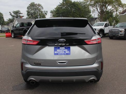 Used 2022 Ford Edge Titanium image 4