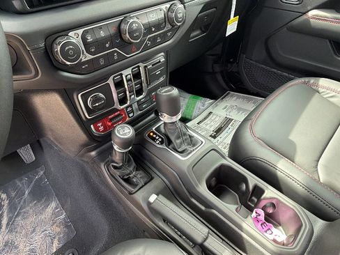 New 2026 Jeep Gladiator Rubicon AWD/4WD image 25