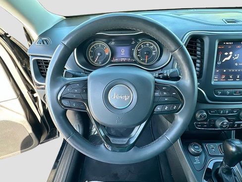 Used 2023 Jeep Cherokee Altitude Lux image 11