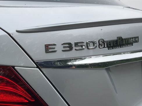 Used 2020 Mercedes-Benz E 350 Sedan w/ Driver Assistance Package image 27