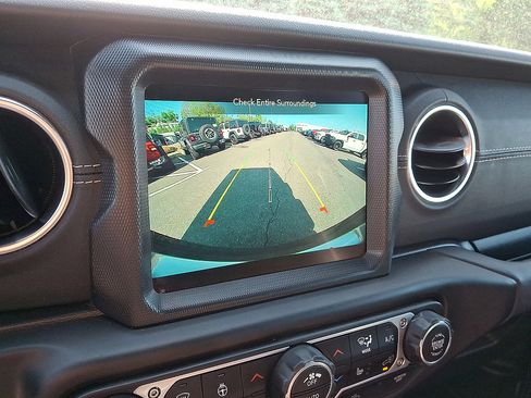 Certified 2022 Jeep Wrangler Unlimited Sahara w/ Cold Weather Group AWD/4WD image 7