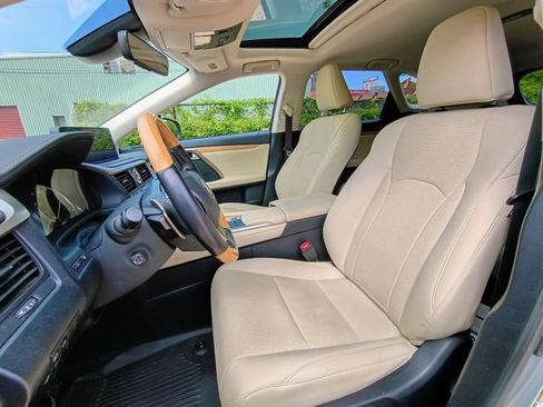 Used 2022 Lexus RX 350L FWD w/ Premium Package image 31