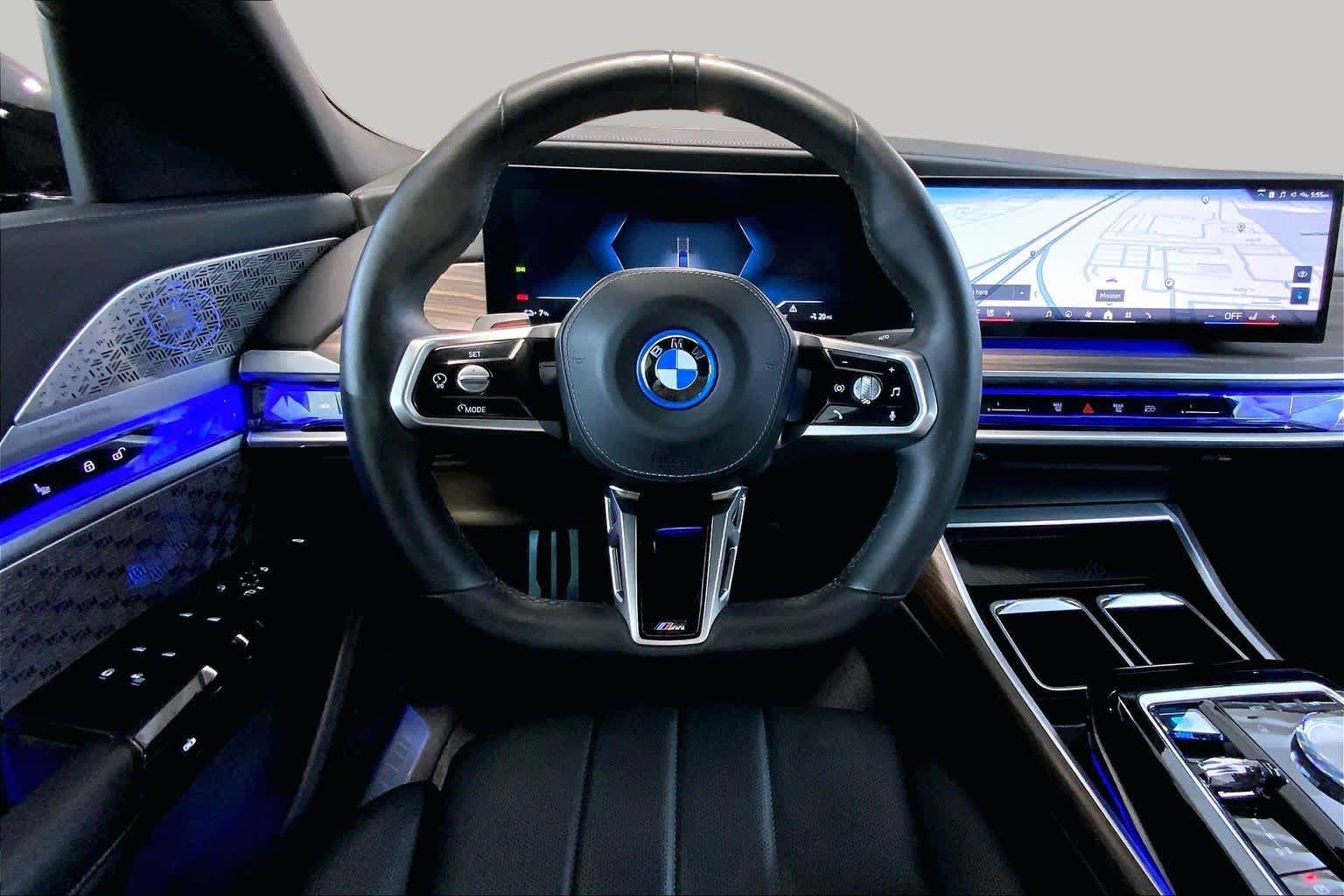 Used 2023 BMW i7 xDrive60 w/ Executive Package 2 AWD/4WD image 5