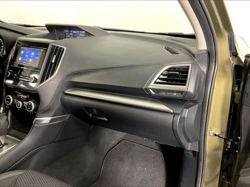 Used 2024 Subaru Forester Premium AWD/4WD image 21