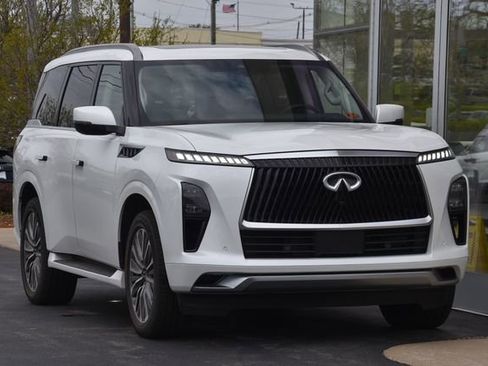 Certified 2025 INFINITI QX80 Sensory AWD/4WD image 6