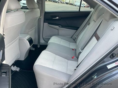 Used 2012 Toyota Camry LE image 11