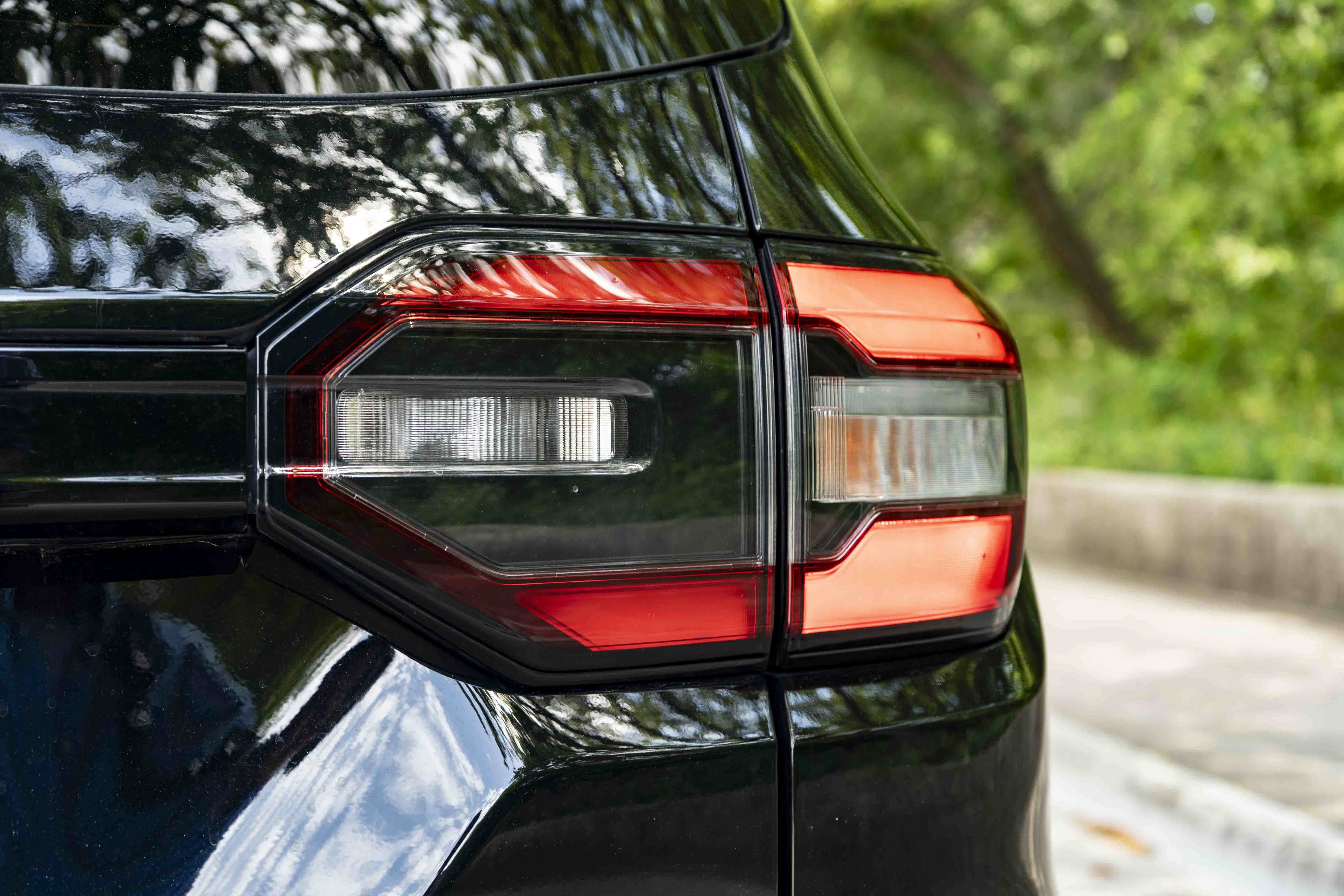 Used 2025 Honda Pilot EX-L image 13