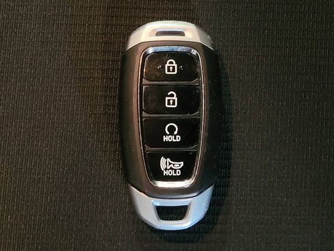 Used 2024 Hyundai Venue SEL FWD image 32