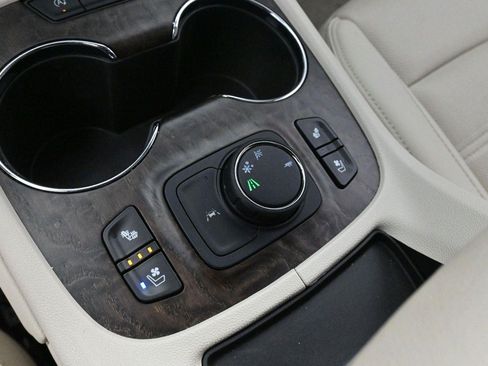 Used 2023 GMC Acadia Denali w/ Denali Ultimate Package FWD image 21