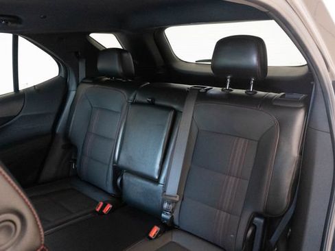 Used 2023 Chevrolet Equinox RS FWD image 18