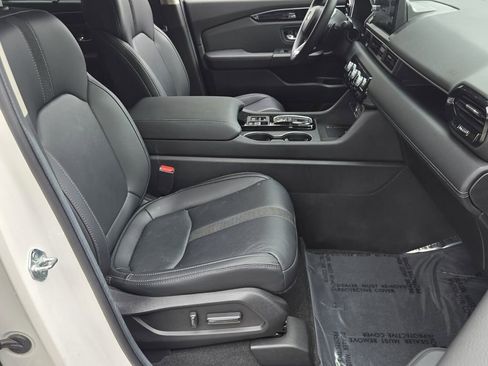 Certified 2025 Honda Pilot EX-L image 16