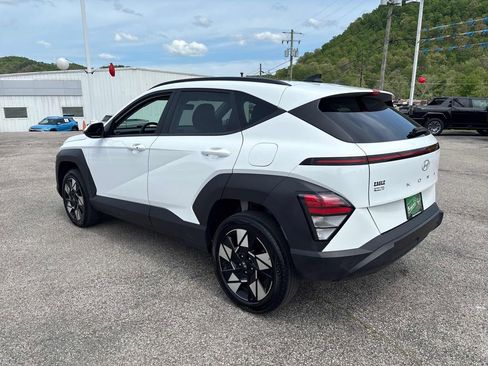Used 2025 Hyundai Kona SEL AWD/4WD image 3