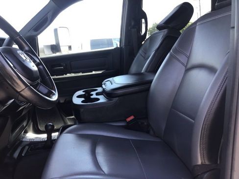 Used 2022 RAM 3500 Tradesman w/ Chrome Appearance Group image 13