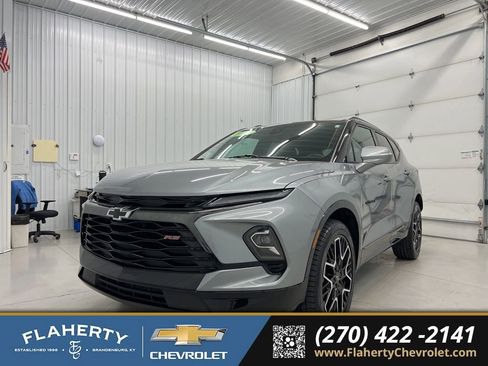 Used 2024 Chevrolet Blazer RS w/ Enhanced Convenience Package FWD image 6