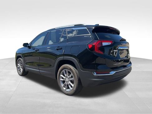 Used 2024 GMC Terrain SLT AWD/4WD image 15