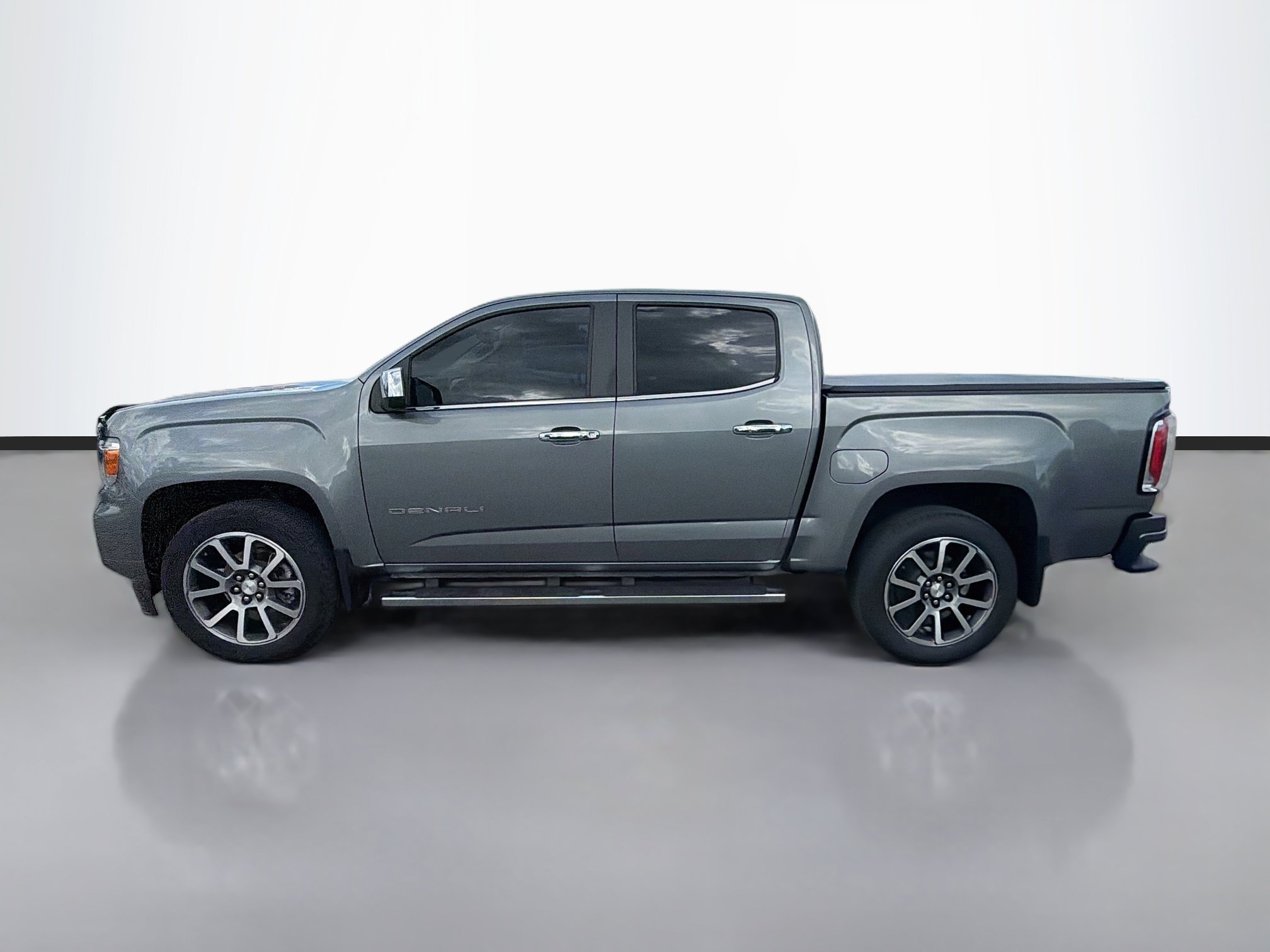 Used 2021 GMC Canyon Denali AWD/4WD image 2