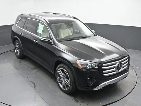 Used 2024 Mercedes-Benz GLS 450 4MATIC image 36