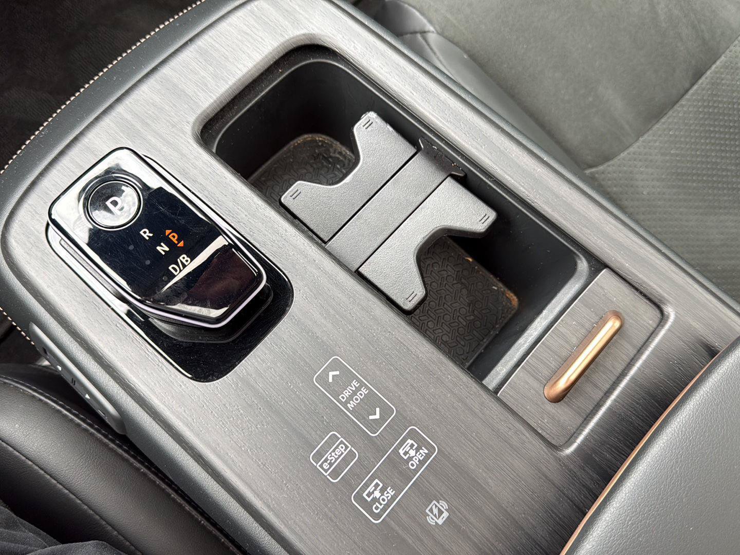 Certified 2024 Nissan Ariya AWD image 21