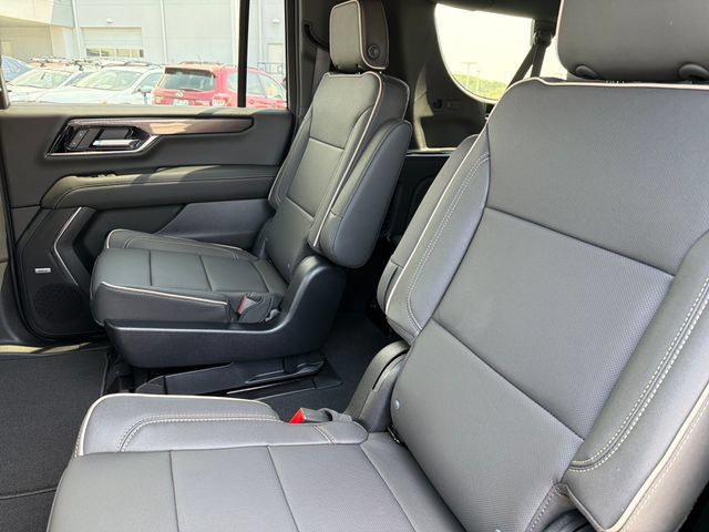 New 2026 GMC Yukon XL Elevation w/ Elevation Premium Package AWD/4WD image 19