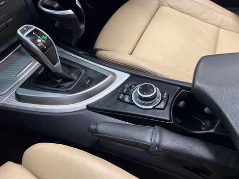 Used 2013 BMW 135i Convertible image 89