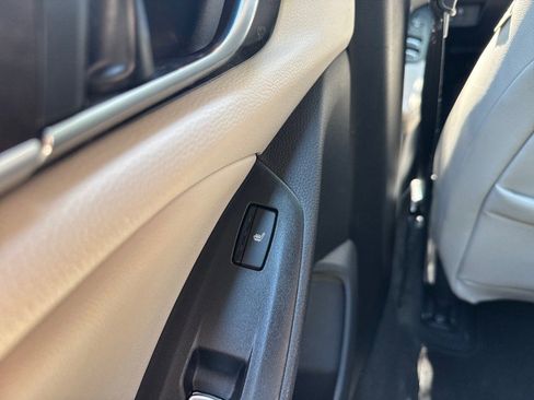 Used 2019 Honda Accord Touring image 30