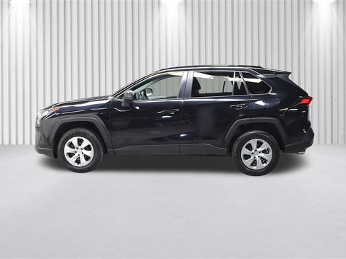 Used 2021 Toyota RAV4 LE AWD/4WD image 7