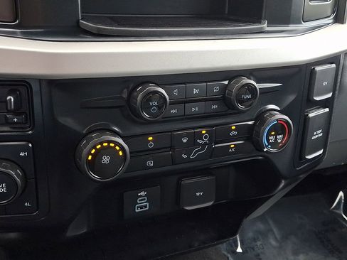 Used 2024 Ford F350 XLT AWD/4WD image 15