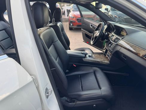 Used 2010 Mercedes-Benz E 350 4MATIC Sedan image 17