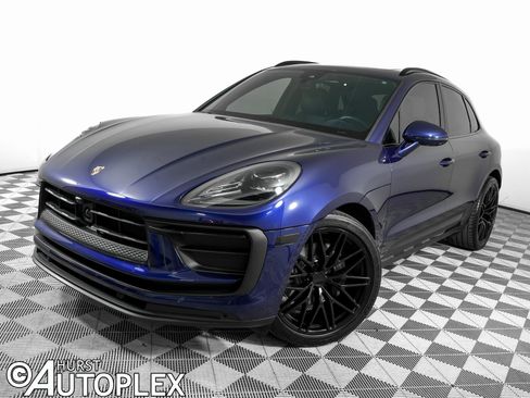 Used 2024 Porsche Macan image 1