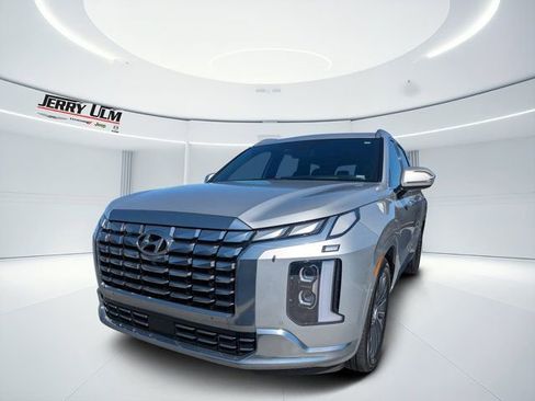 Used 2024 Hyundai Palisade Calligraphy image 6