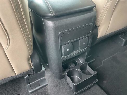Used 2023 Ford Explorer XLT w/ Equipment Group 202A AWD/4WD image 32