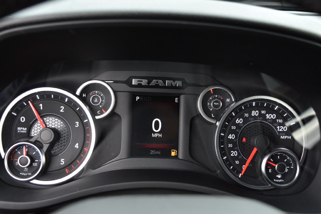 New 2026 RAM 3500 Big Horn AWD/4WD image 15
