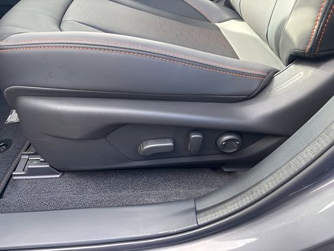 Used 2025 Subaru Crosstrek 2.5i Limited w/ Crosstrek Mirror Package image 6